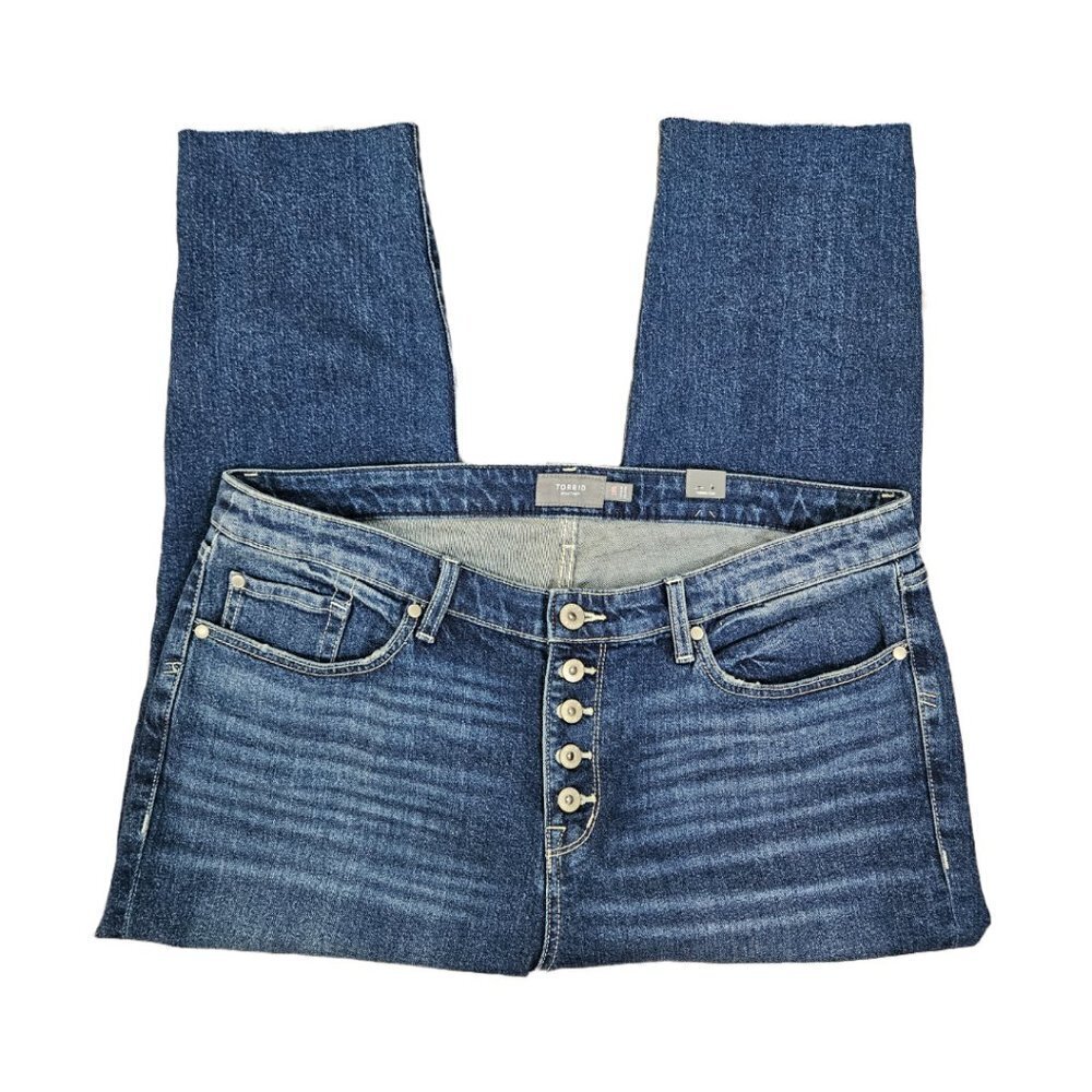 NWT TORRID Destructed Knee Distressed Button Fly Raw Hem Jean 18S 14589345 - Picture 2 of 13